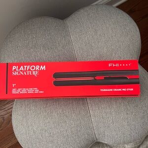 FHI Heat Platform Signature Tourmaline Ceramic Pro Styler